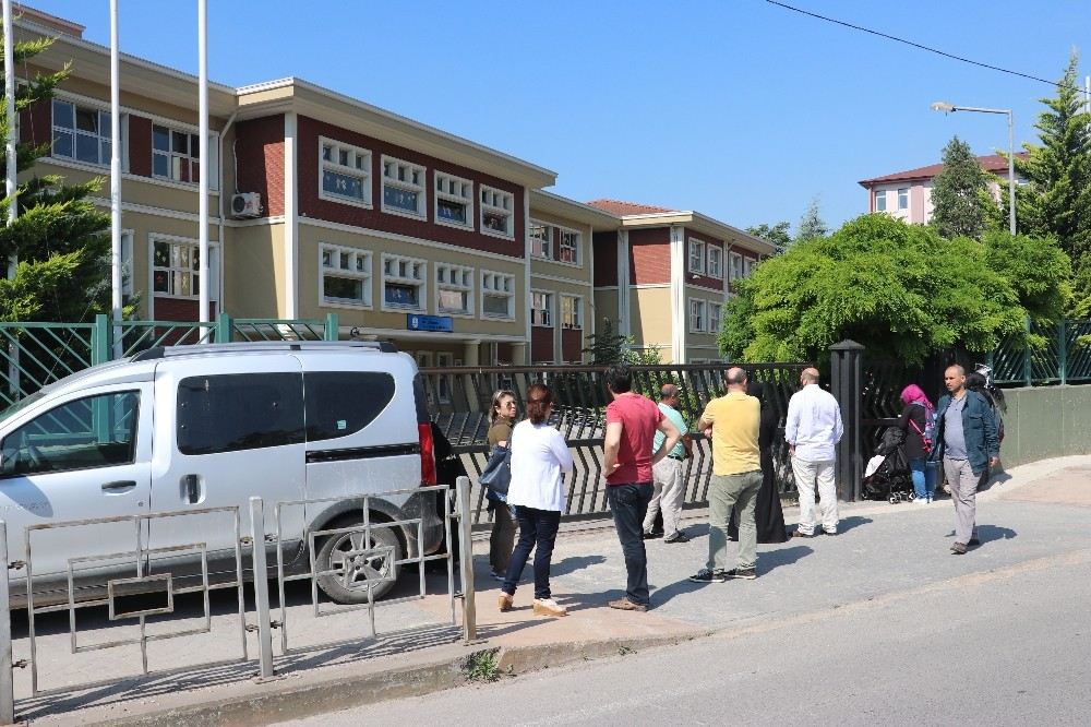 Kocaelide Binlerce Öğrenci Lgs İçin Okullara Koştu