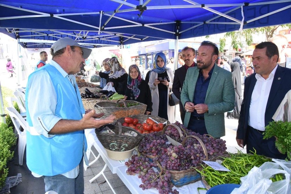 Köylü Ürünler Tezgahlarına Vatandaşlardan Yoğun İlgi