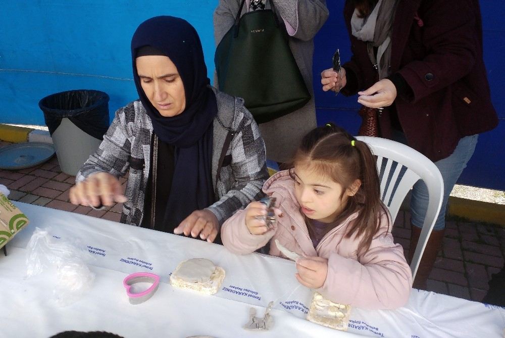 Küçükçekmece Belediyesinden Down Sendromlular Günü Etkinliği