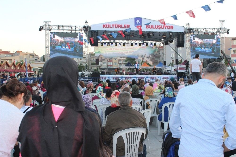 Küçükçekmece De Yöresel Festival Zamanı