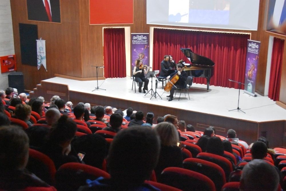 Likya Trio Performansı İle Müzikseverleri Etkiledi