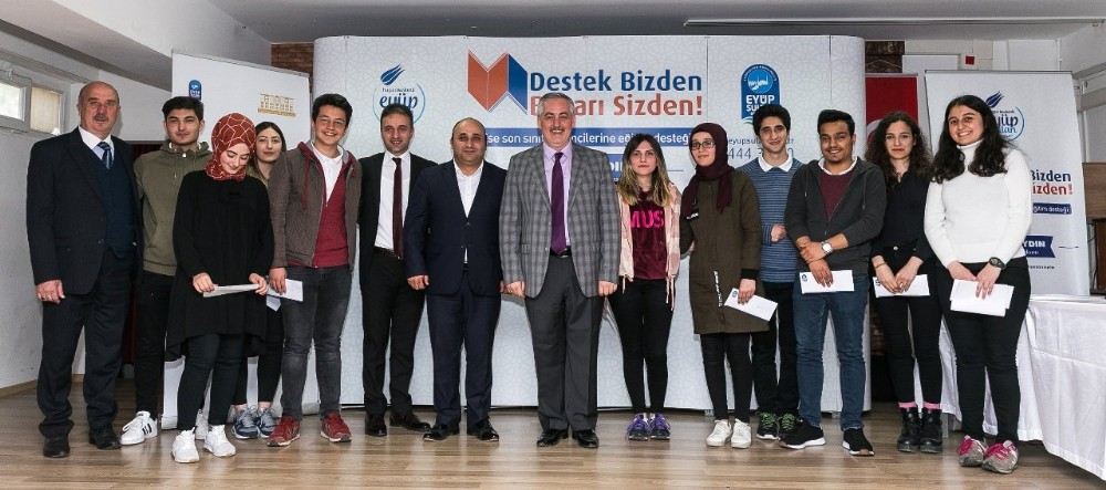 Lise Son Öğrencilerine Başkan Aydından Müjdeli Haber