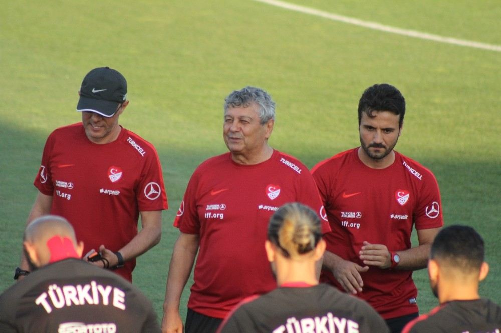 Lucescu, Terimin Arkasında Kaldı