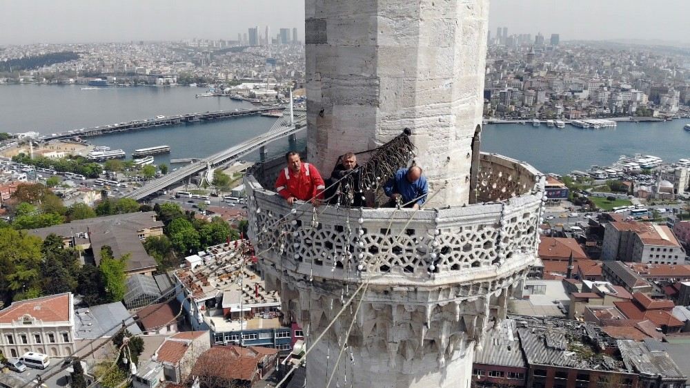 Mahyaların Asılması Havadan Görüntülendi