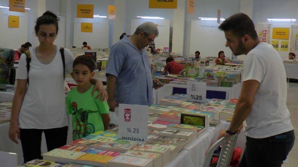 Maltepe Belediyesi Kitap Fuarı ?Edebiyatın Eylül Durağı Adıyla Kapılarını Açtı