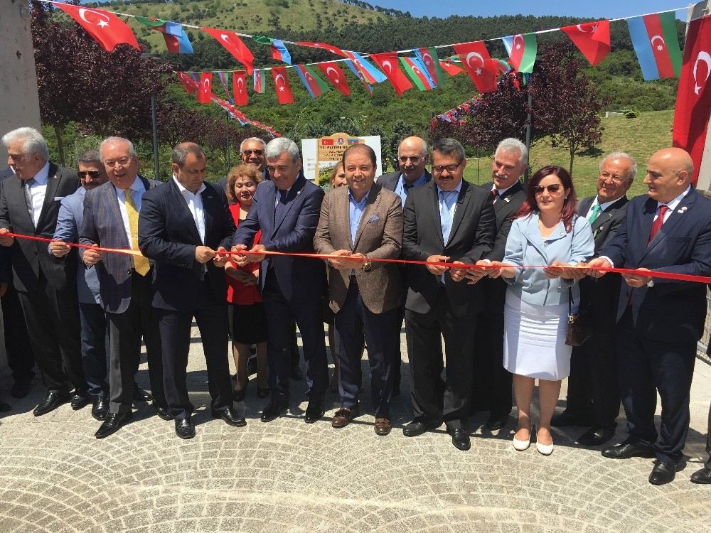 Maltepede Azerbaycan Halk Cumhuriyeti 100. Yıl Parkı Açıldı