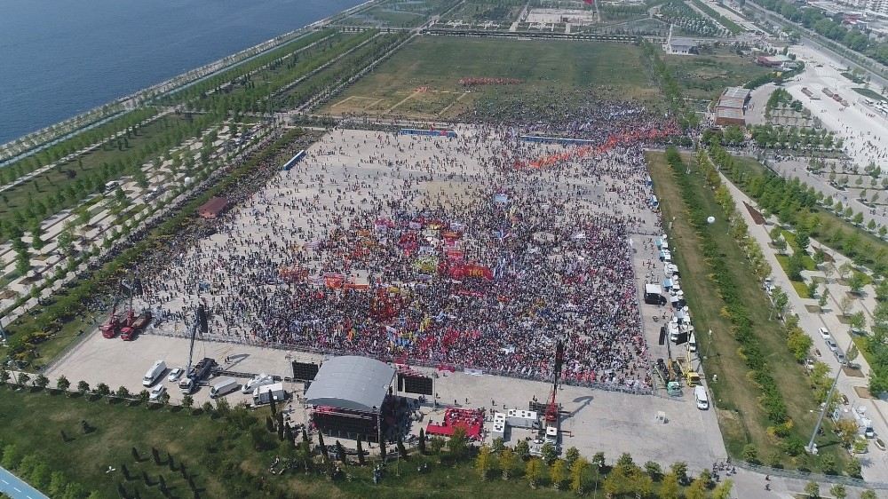 Maltepede Kutlamalar Başladı, Kalabalık Havadan Görüntülendi