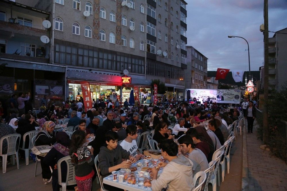 Maltepenin Mahallelerinde Ramazan Keyfi