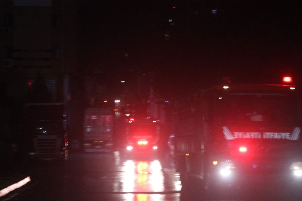 Marangoz İmalathanesinde Çıkan Yangın Korkuttu