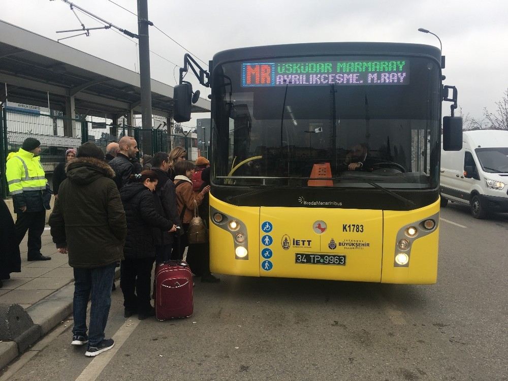 Marmaray Ayrılık Çeşme İstasyonu Entegrasyon Çalışmaları Nedeniyle Geçici Olarak Kapatıldı