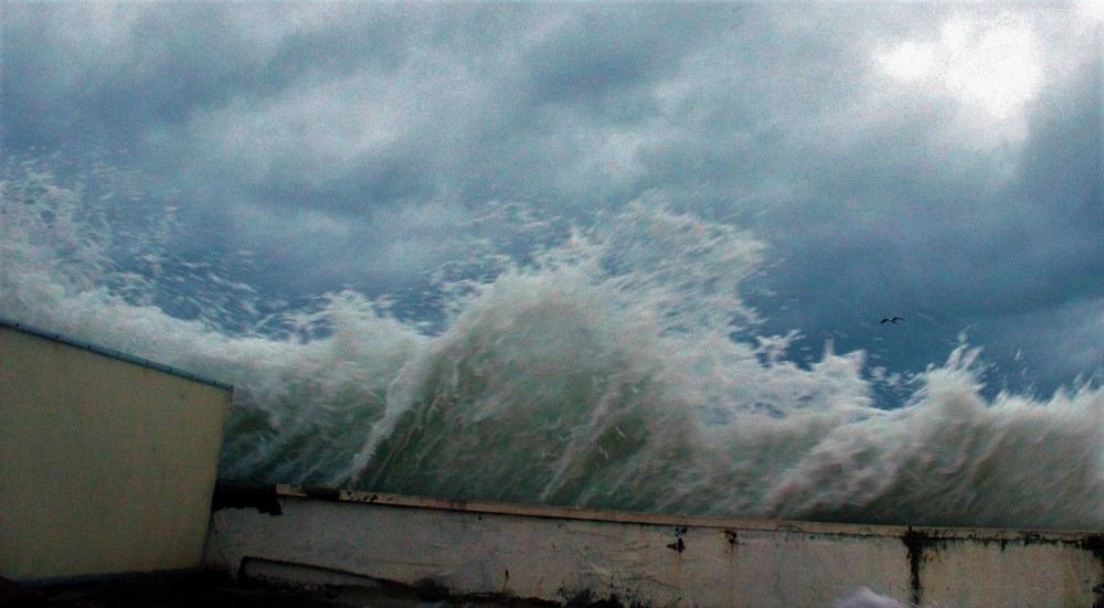 Marmaraya Fırtına Uyarısı: Saate 100 Kilometre Esecek