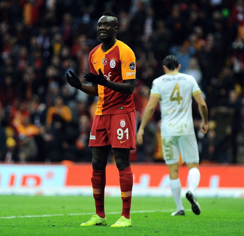 Mbaye Diagne Galatasarayda 8., Ligde 28. Golünü Attı