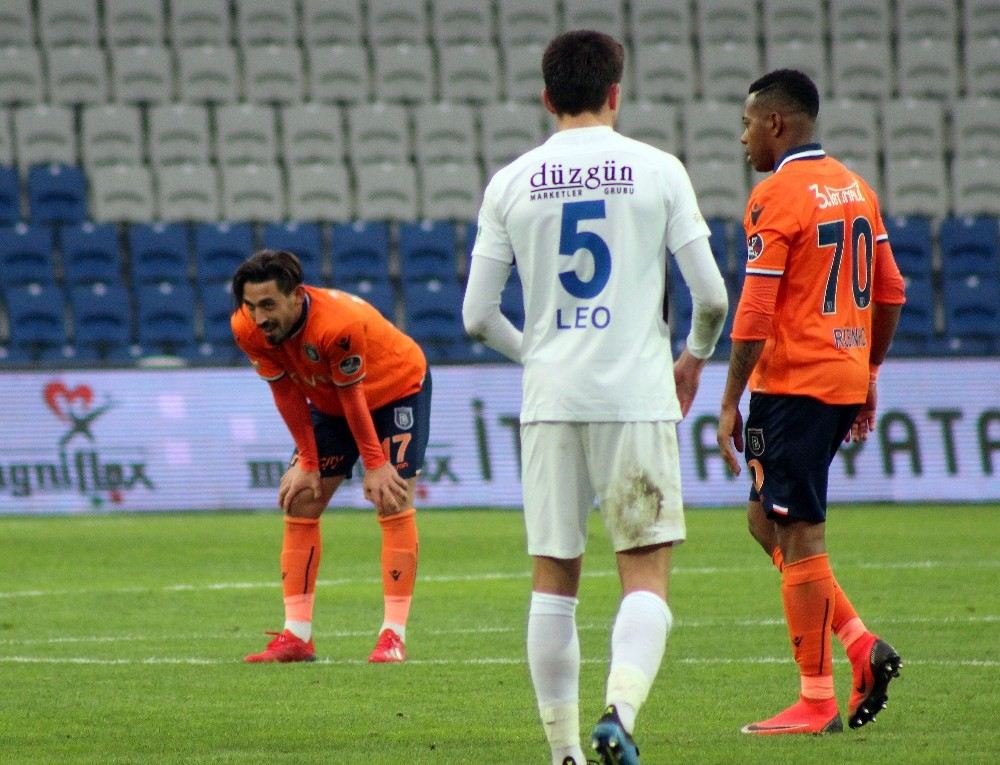 Medipol Başakşehir 3 Hafta Sonra Puan Kaybetti