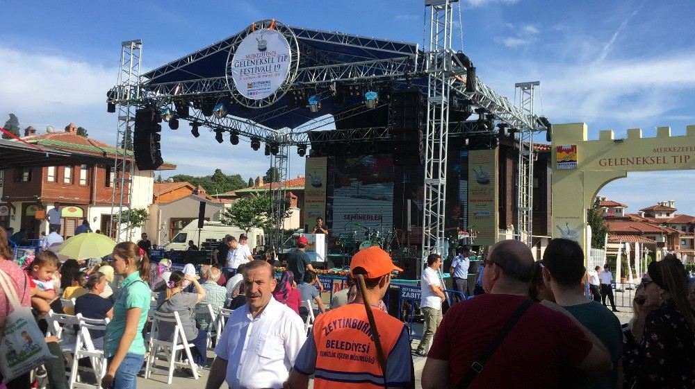 Merkezefendide Geleneksel Tıp Festivali Başladı