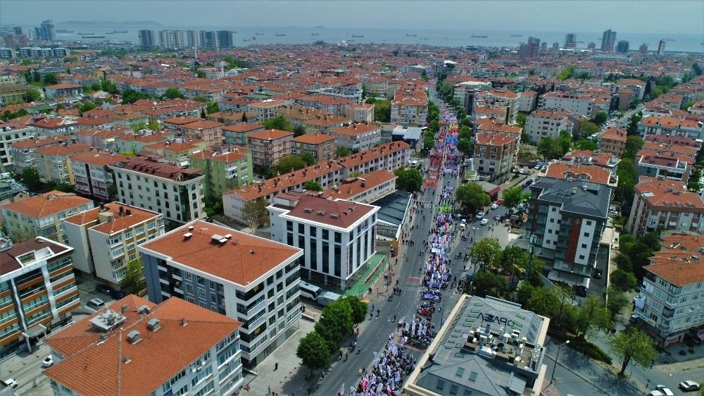 Metrelerce Uzunluktaki Kortej Ve Miting Alanı Havadan Görüntülendi