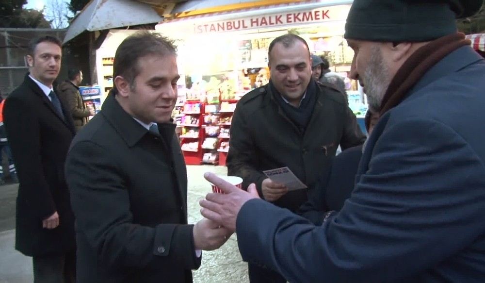 Metrobüste Sabah Çorba Sürprizi