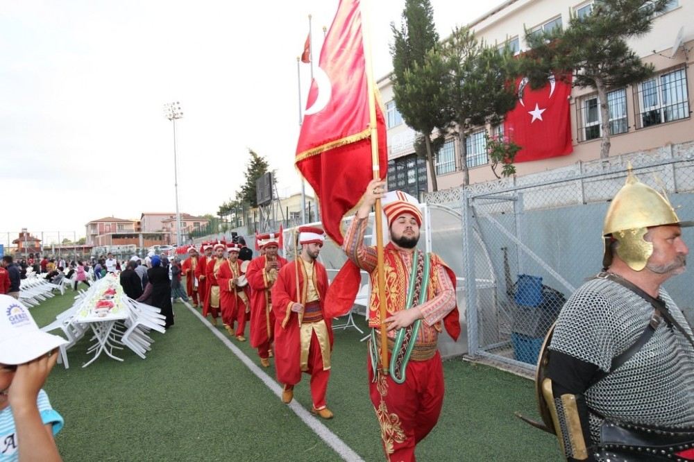 Mollafenaride Binleri Buluşturan İftar