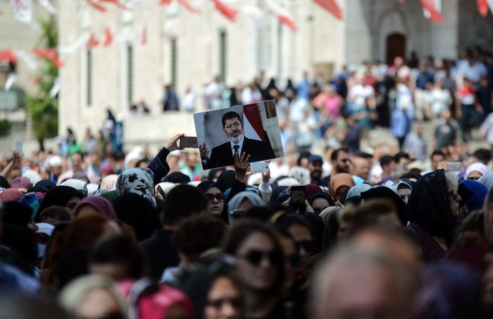 Muhammed Mursi İçin Fatih Camiinde Gıyabi Cenaze Kılındı