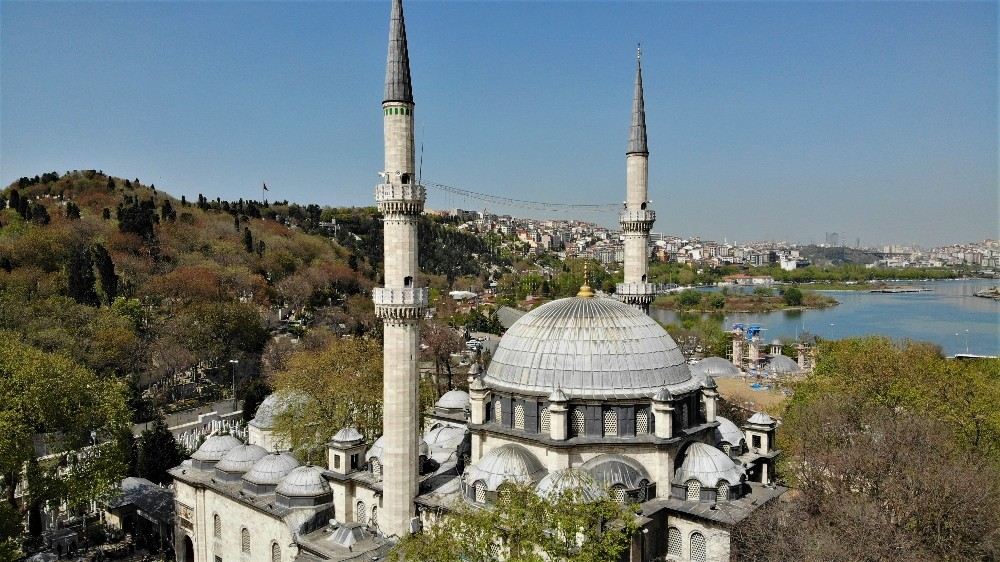 Osmanlı Mirası Mahyalar Ramazana Hazır