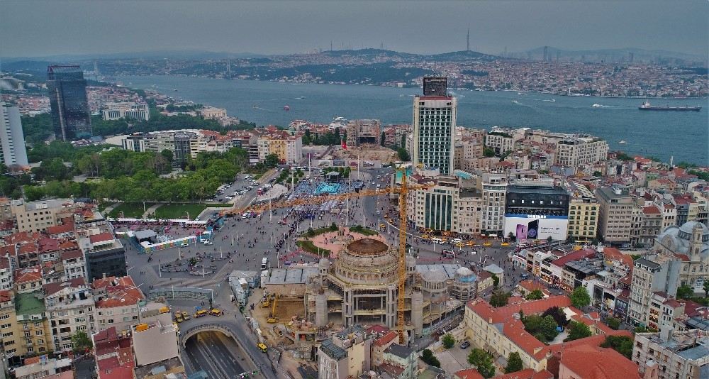 (Özel) Ana Kubbesine Beton Dökülerek Kapatılmaya Başlanan Taksim Camii