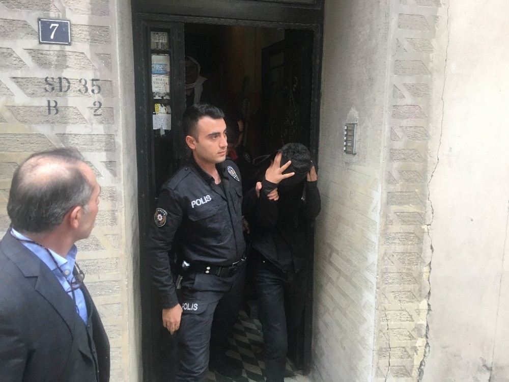 (Özel) Beyoğlunda Hırsızları Apartmana Kilitleyip Polislere Teslim Etti