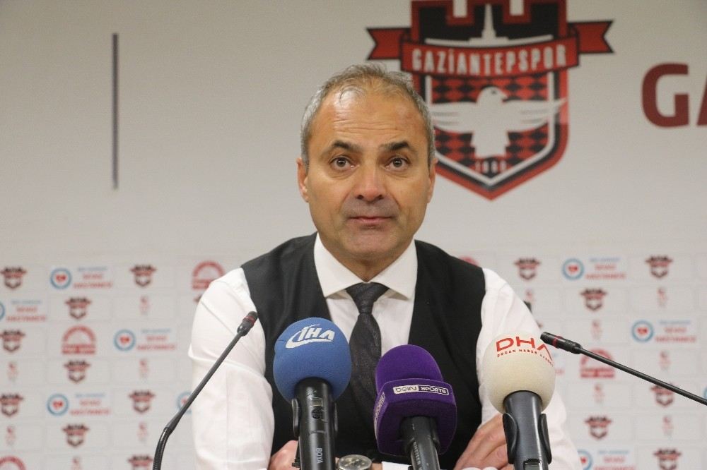 (Özel Haber) Erkan Sözeri: Gençlerbirliğinden Gelen Bir Teklif Yok