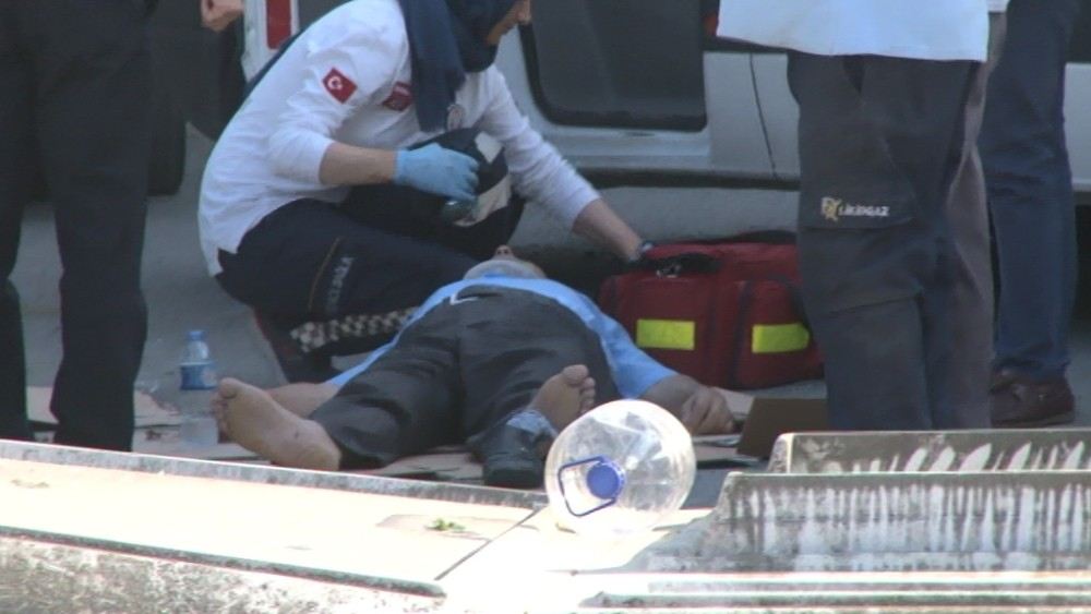 (Özel) İstanbulda Servis Minibüsünün Karıştığı Feci Kaza Kamerada