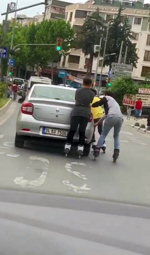 (Özel) İstanbulda Tıka Basa Yolcu Dolu Giden Minibüs Kamerada