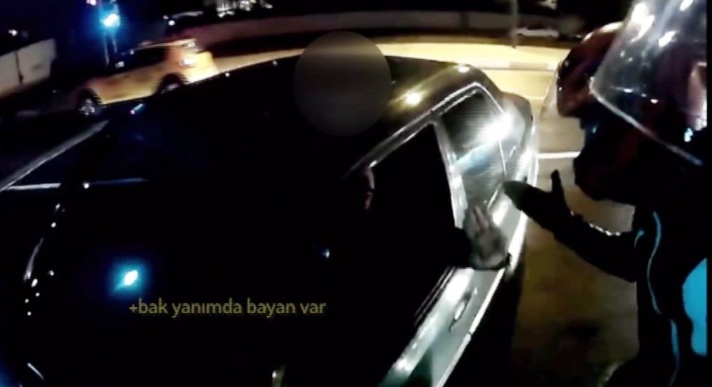 (Özel) İstanbulda Trafikte Yumruklu Kavga Kamerada