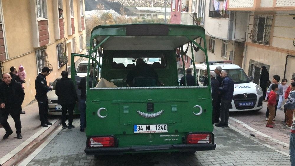 (Özel) Kayıp Adam Apartman Boşluğunda Ölü Bulundu