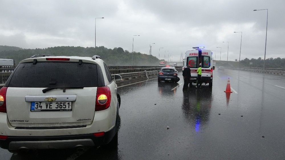 (Özel) Kontrolden Çıkan Kamyon Zincirleme Kazaya Neden Oldu: 2 Yaralı