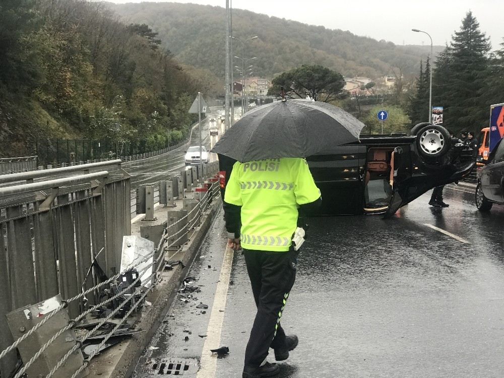 (Özel) Çayırbaşı Tünel Yolunda Lüks Minibüs Takla Attı, Aracın Sahibi Şoföre Kızdı