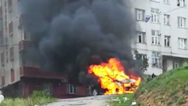 (Özel) Sultangazide Park Halindeki Cip Alev Alev Yandı