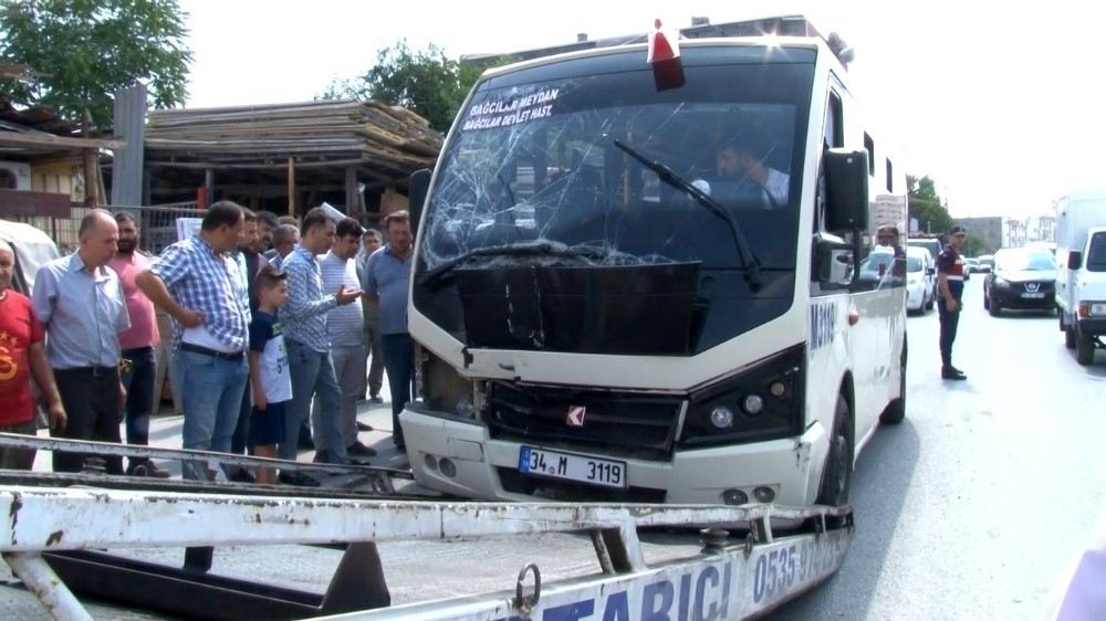 (Özel) Sultangazideki Kazada Facianın Eşiğinden Dönüldü: 1i Çocuk 9 Yaralı