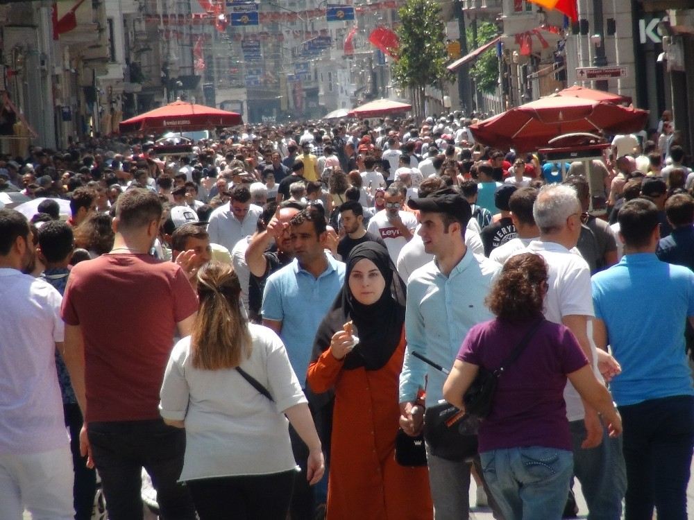 (Özel) Taksimde Bayram Yoğunluğu