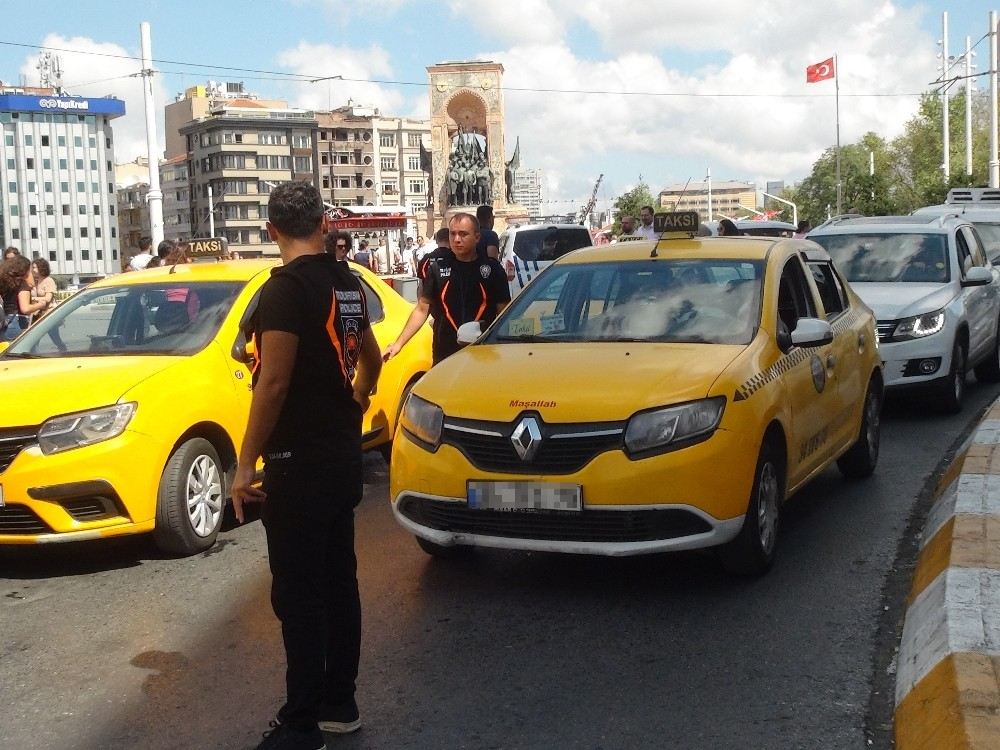 (Özel) Taksimde Taksicilere Şok Uygulama