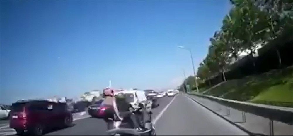 (Özel) Tem Otoyolunda Kazadan Kıl Payı Kurtuluş 