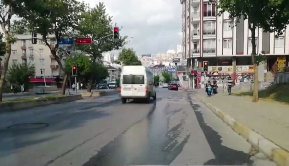 (Özel) Yaya Öncelik Yılında, Kırmızı Işık İhlali Yapan Araçlar 