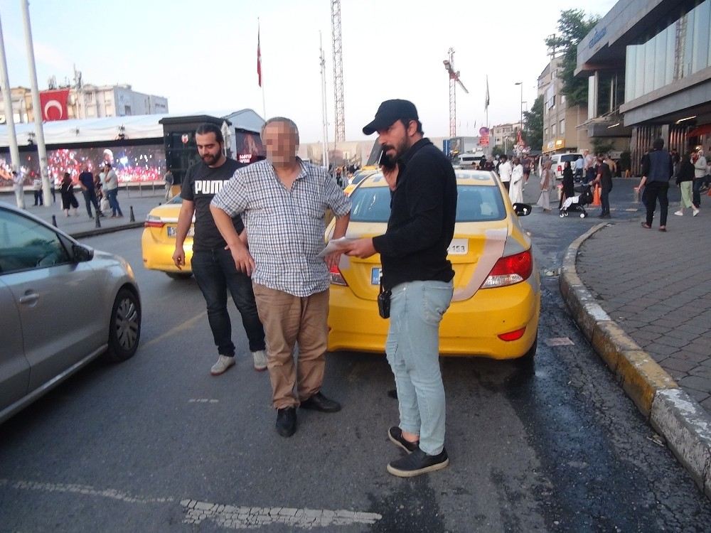 (Özel)Taksimde Yayaya Çarpan Ticari Taksi Bağlandı