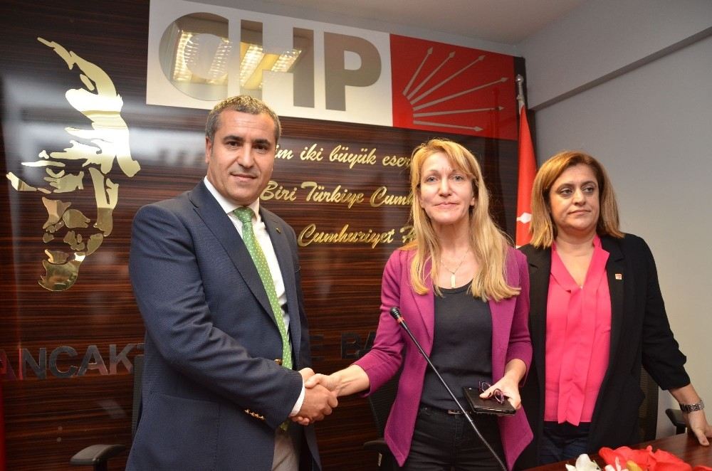 Özgen Nama, Sancaktepe Belediye Başkanlığı İçin Aday Olduğunu Açıkladı