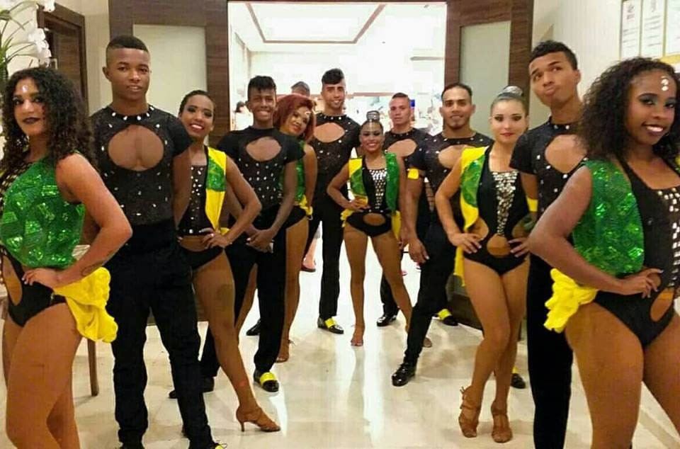 Paraları Olmadığı İçin Ülkelerine Gidemeyen Kolombiyalı Dansçılar Atatürk Havalimanında Mahsur Kaldı