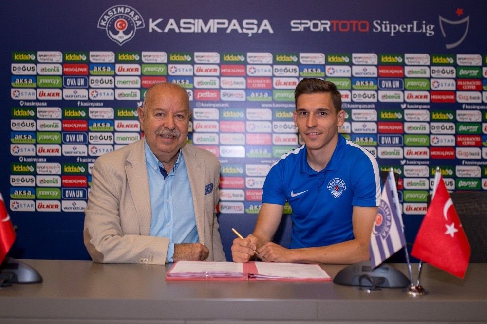 Pavelka İle Sözleşme Yenilendi