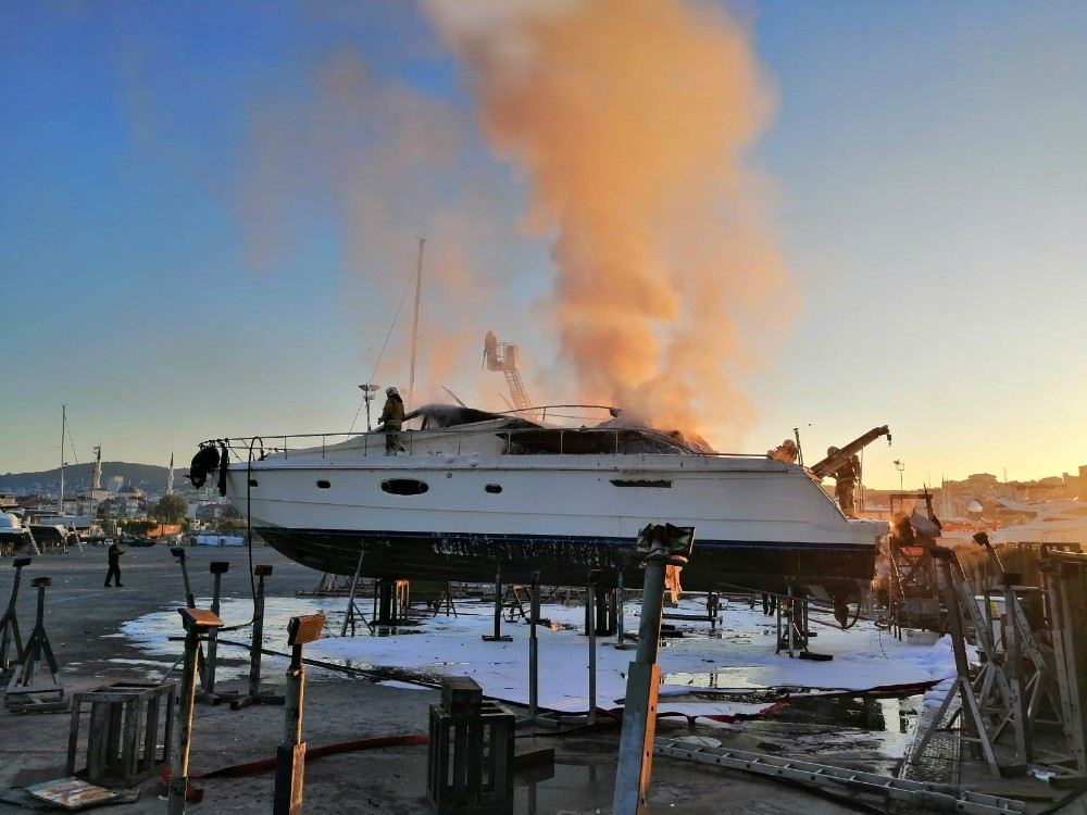 Pendik Marinada Yangın 