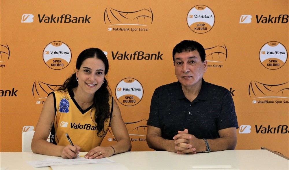 Pınar Eren Atasever Vakıfbankta