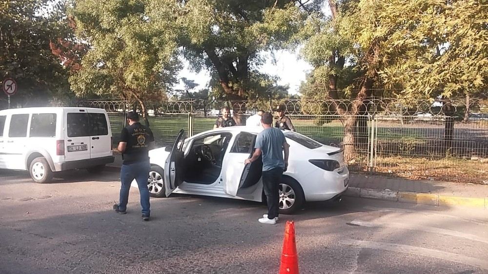 Polis Okul Çevresinde Kuş Uçurtmuyor