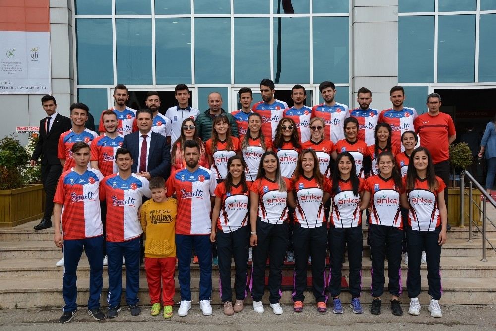 Polisgücü Kadın Ve Erkek Hokeyciler Süper Lig Kupasında Son Virajda
