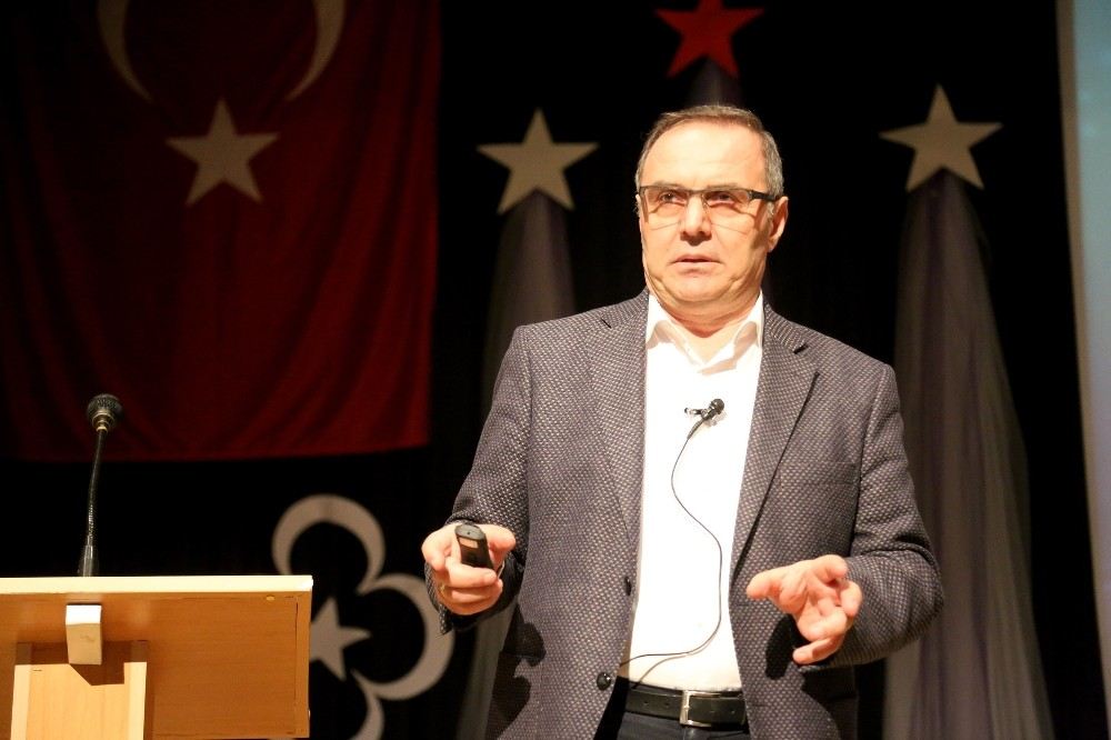 Prof. Dr. Adnan Ömerustaoğlu: ?Daha Kaliteli Düşünmek İçin Yeterli Kelime Bilgisine Sahip Olmalıyız?
