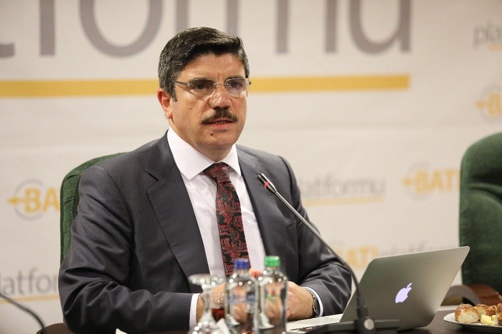 Prof. Dr. Aktay: Türkiye Tüm Coğrafyalara Aynı Mesafede Olmalı