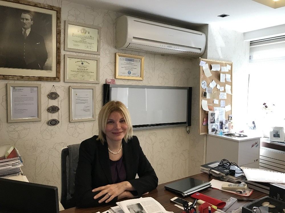 Prof. Dr. Emel Canbay: Karnı Şişti Denilerek Ölmesi Beklenen Hastaların Yüzde 60I Yaşayabilir