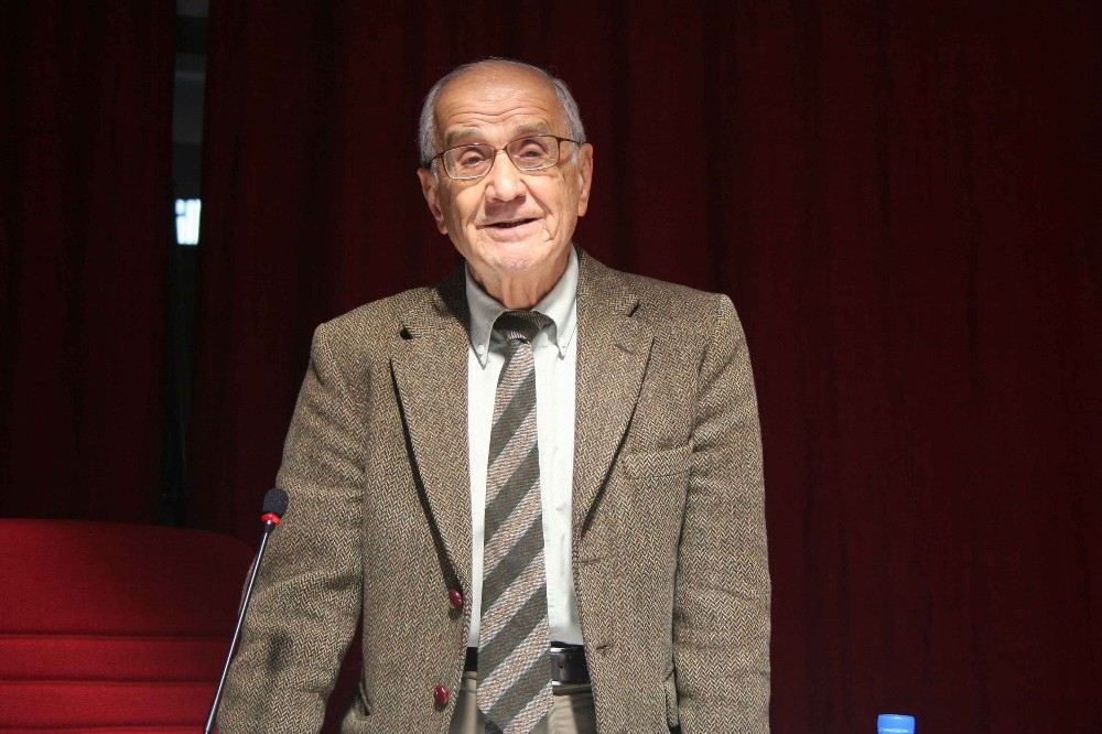 Prof. Dr. Mümtaz Soysal Vefat Etti